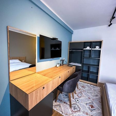 Grand Apartments Prishtina Prishtine Bagian luar foto