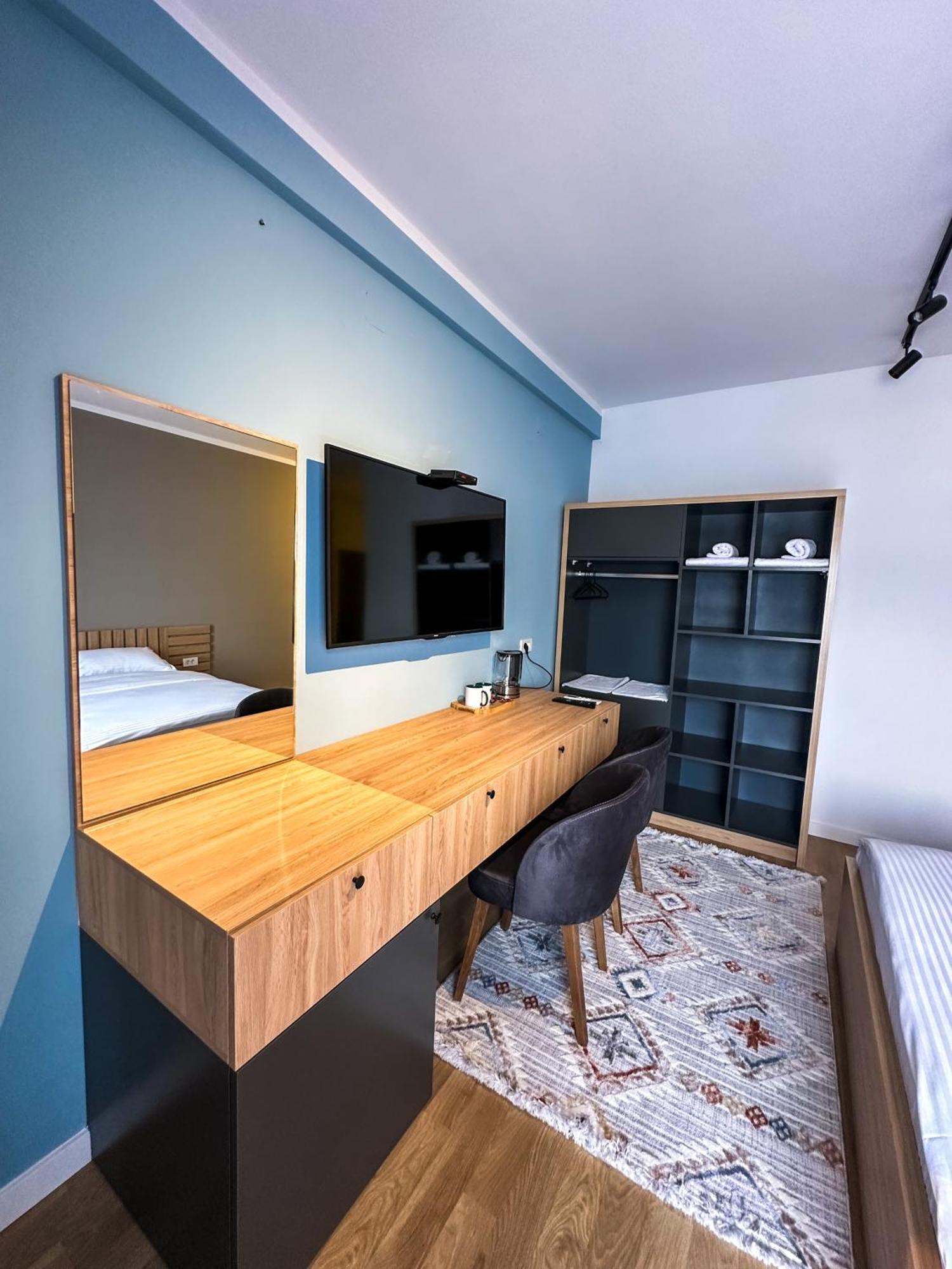 Grand Apartments Prishtina Prishtine Bagian luar foto