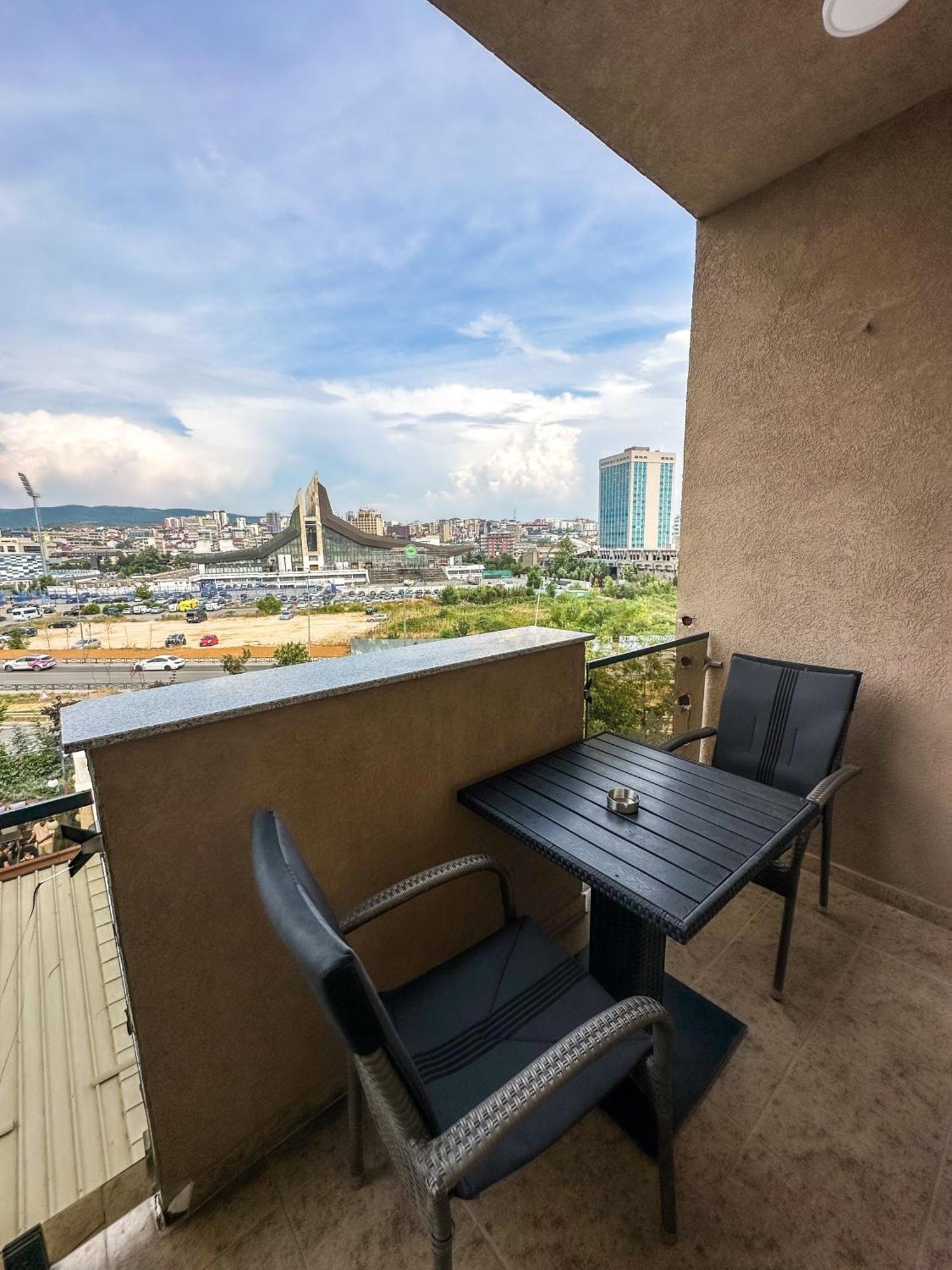 Grand Apartments Prishtina Prishtine Bagian luar foto
